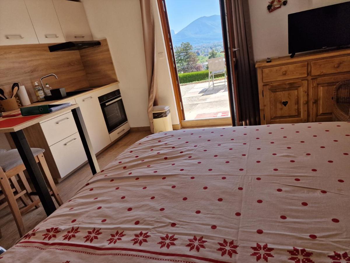 Studio Bellevue Appart Independant Renove 2024 Piscine Parking Proche Centre Annecy Poisy Exterior photo
